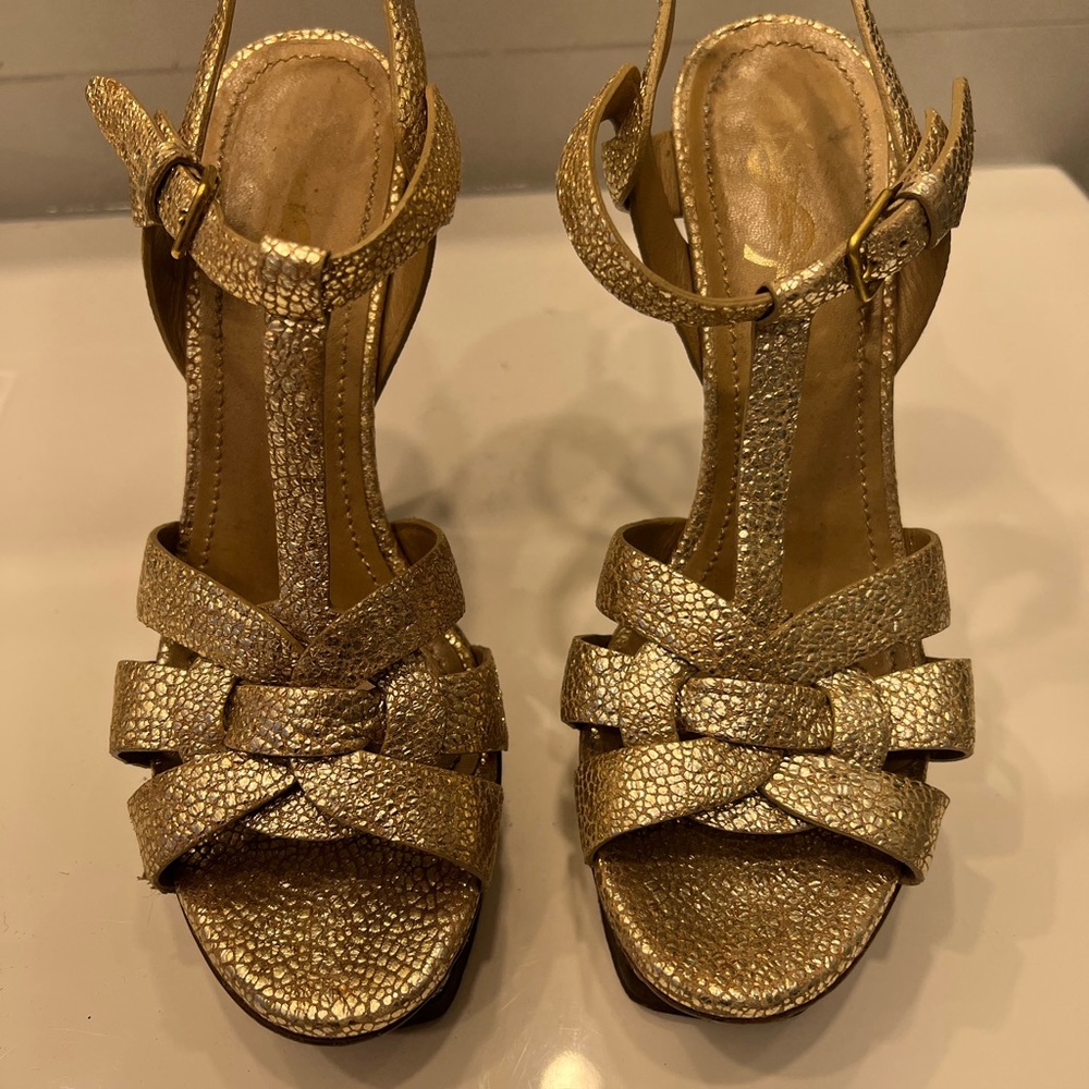 Crinkled gold Saint Laurent tribute sandal size 37.5